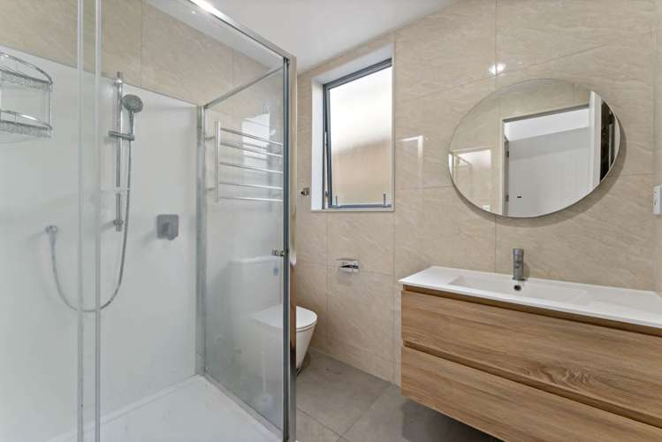 4 Hautoa Lane Flat Bush_24