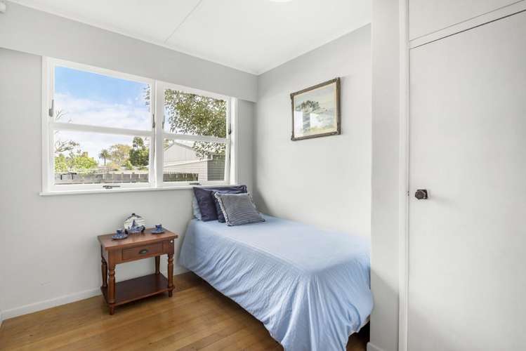 7 Parakai Avenue Parakai_11