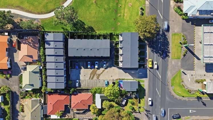 5/694 Whangaparaoa Road Stanmore Bay_12