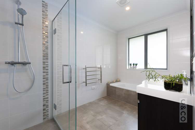 4 School Road Riverhead_25