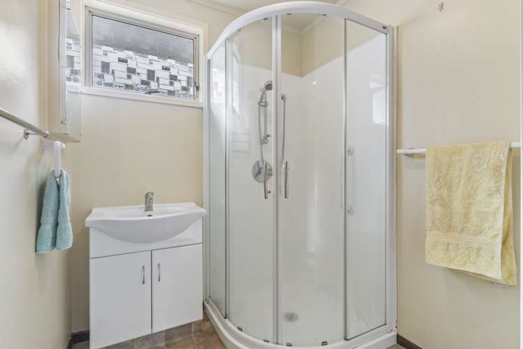 1/6 Honey Place Manurewa_9