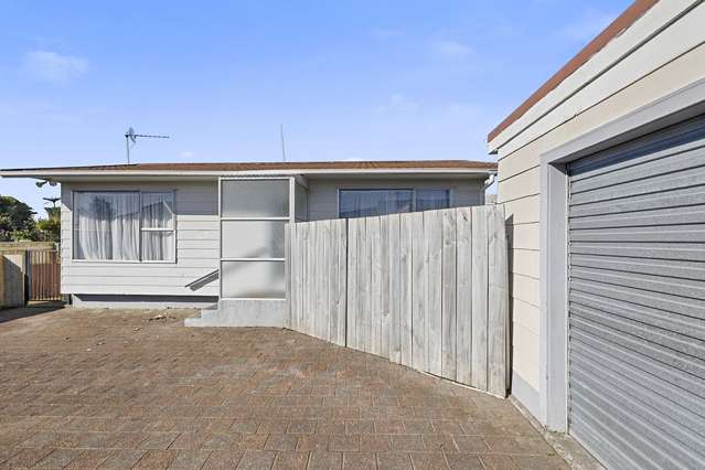 2/47 South Road Blagdon_3