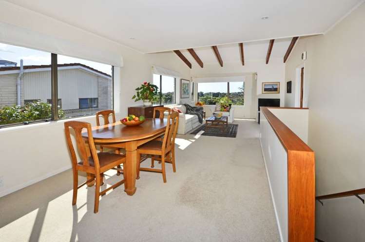 3/3 Peter Terrace Castor Bay_9