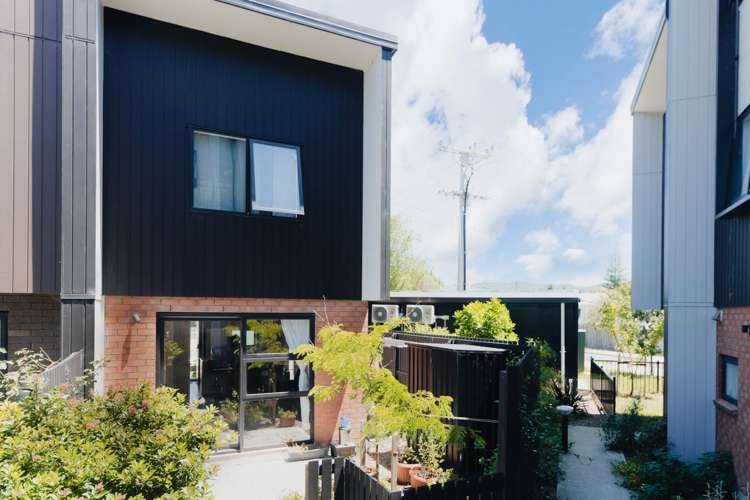 2 Selo Street Glen Eden_23