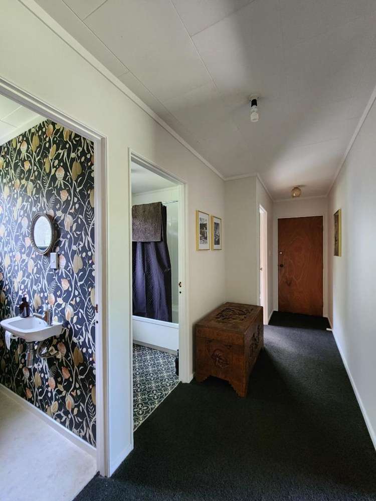 1138 South Road Oakura_8