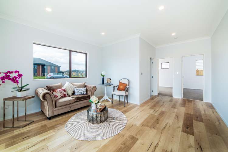 84 Donegal Park Drive Flat Bush_9