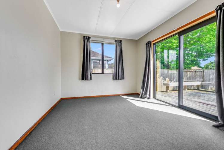 42 Montgomery Crescent Bader_19
