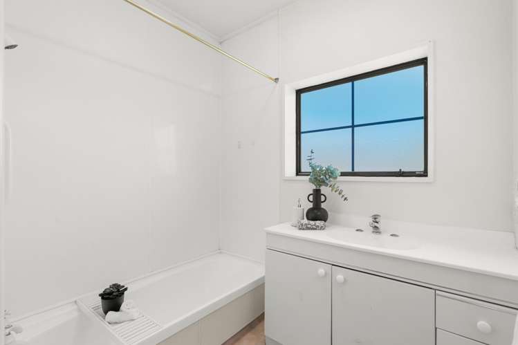 3 Ferndown Lane Bromley_12