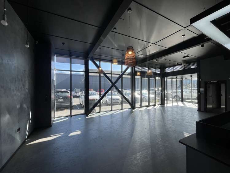 2B and 2C/1 Pilgrim Place Sydenham_3