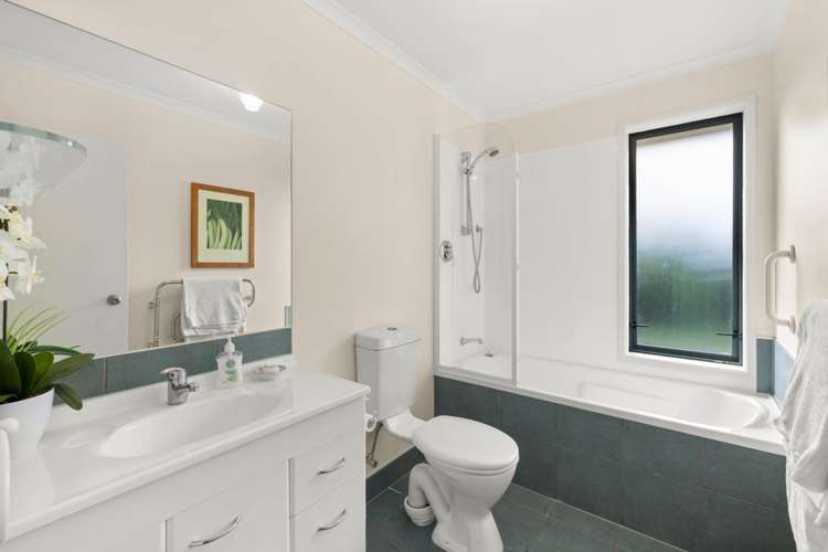 21 Halyard Loop Haruru_16