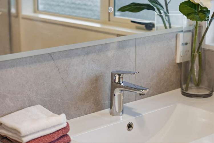 2 Ian Jones Court Flat Bush_17