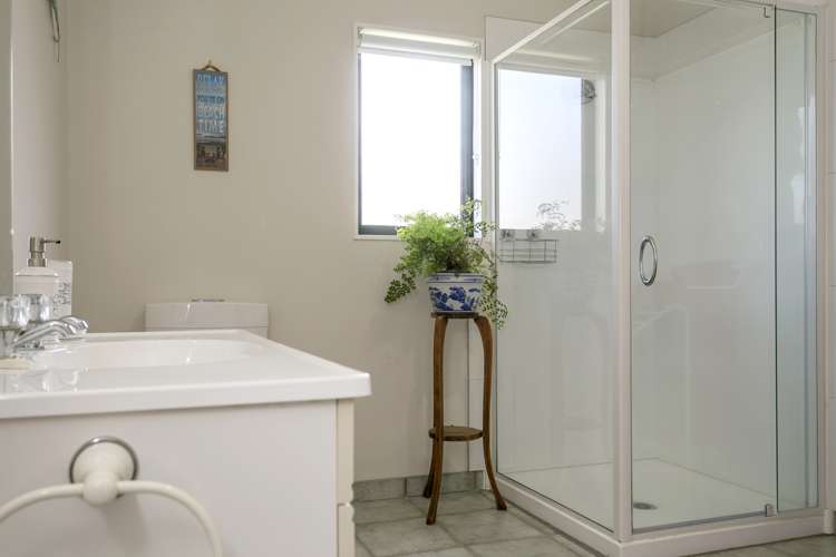 1/70 Logan Avenue Wharewaka_23