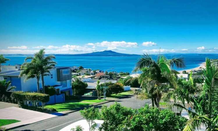 62 Seaview Road Castor Bay_34