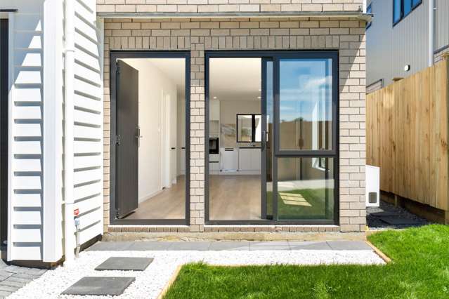 Stunning New Home - 10 Year Master Build Guara...