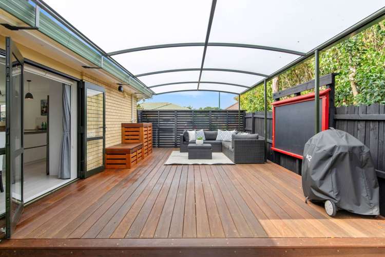 4 Riplington Road Huntington Park_10