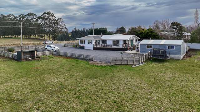Country Feel, Town Convenience