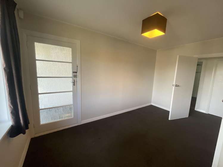 235 Knowles Street 1544_13