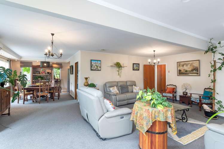 13 Chichester Drive Pinehaven_5