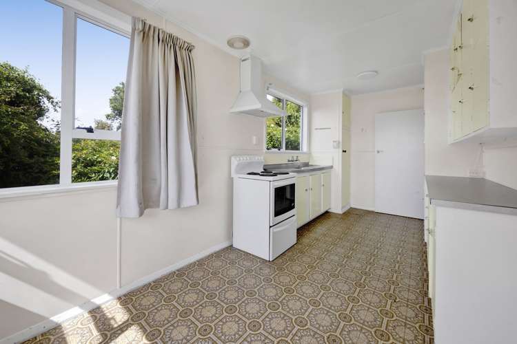 97 Brecon Road Stratford_13