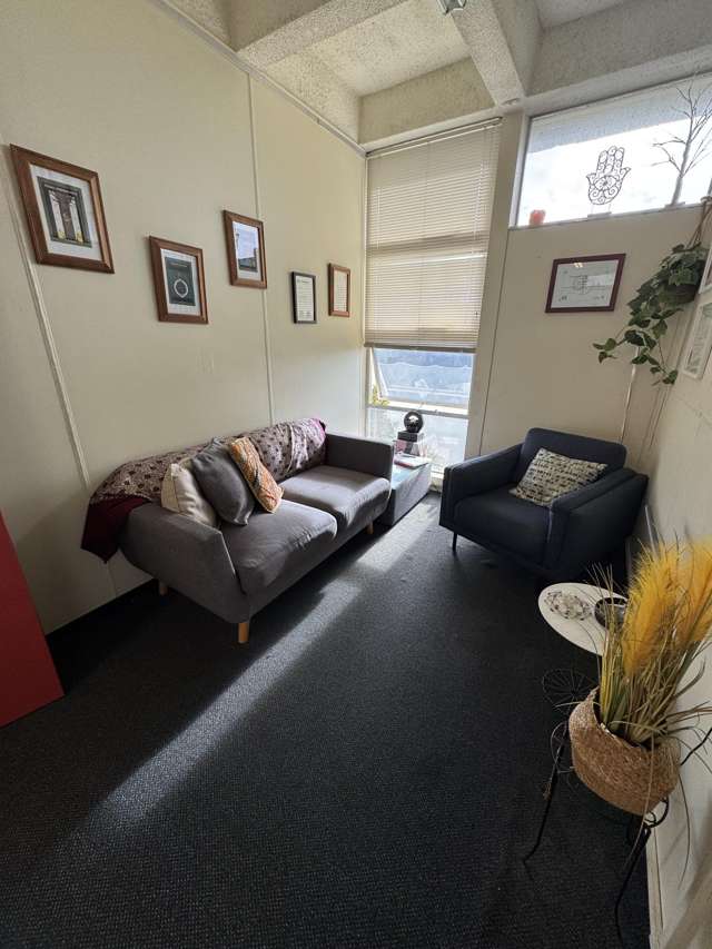 Office 8 215 Railway Road Hastings_3