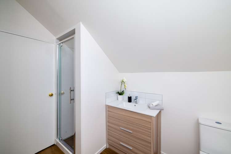 18 Bassett Street Burwood_13