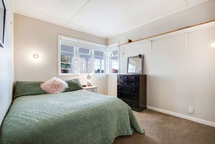 1 Staveley Avenue Mount Roskill_13