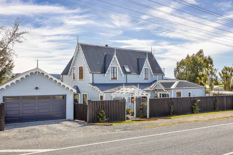 1614 Cust Road Cust_23