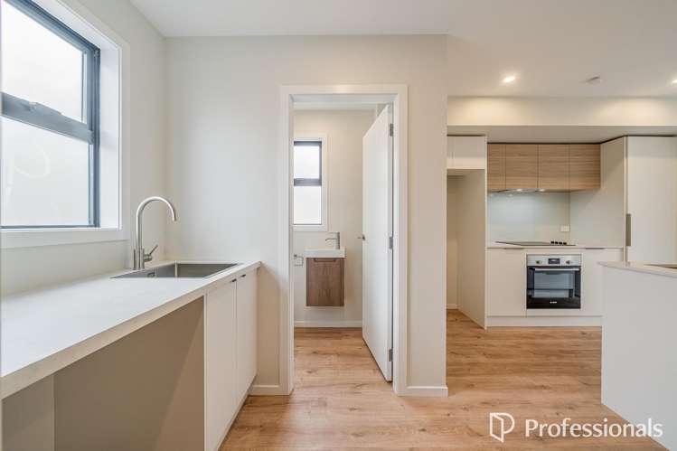 31 Wainuiomata Road Wainuiomata_11