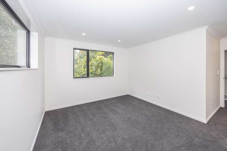 2/40A Exeter Street Glenview_21