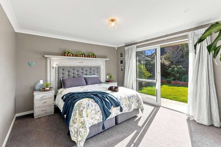 11 Glastonbury Drive Burwood_16