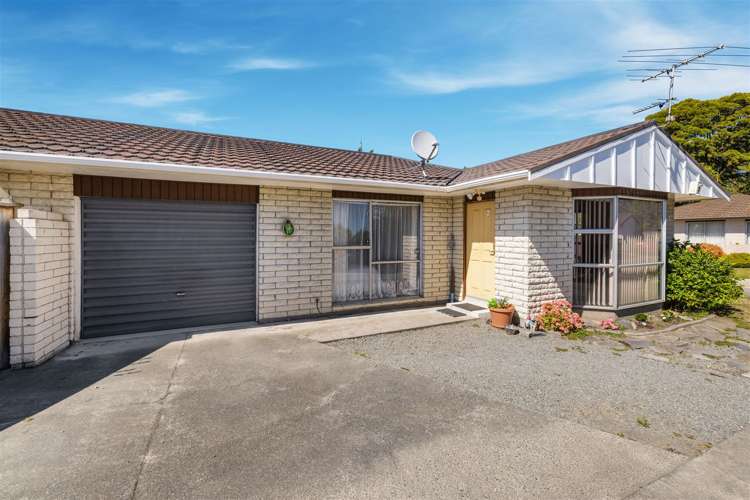 2 Hythe Lane Saint Martins_10