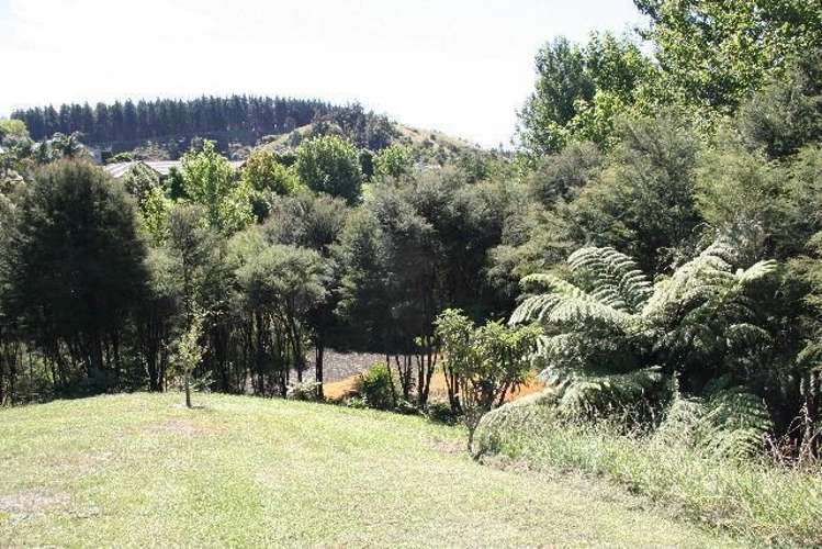 4 Governors Heights Whangamata_13