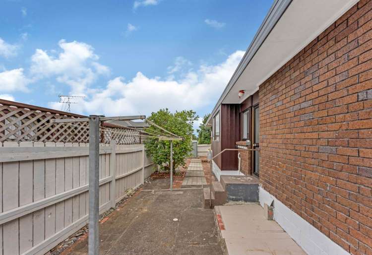 1/16 Parramatta Place Botany Downs_17
