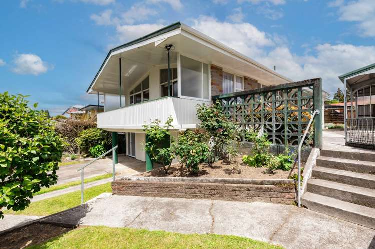 176 Golf Road_0
