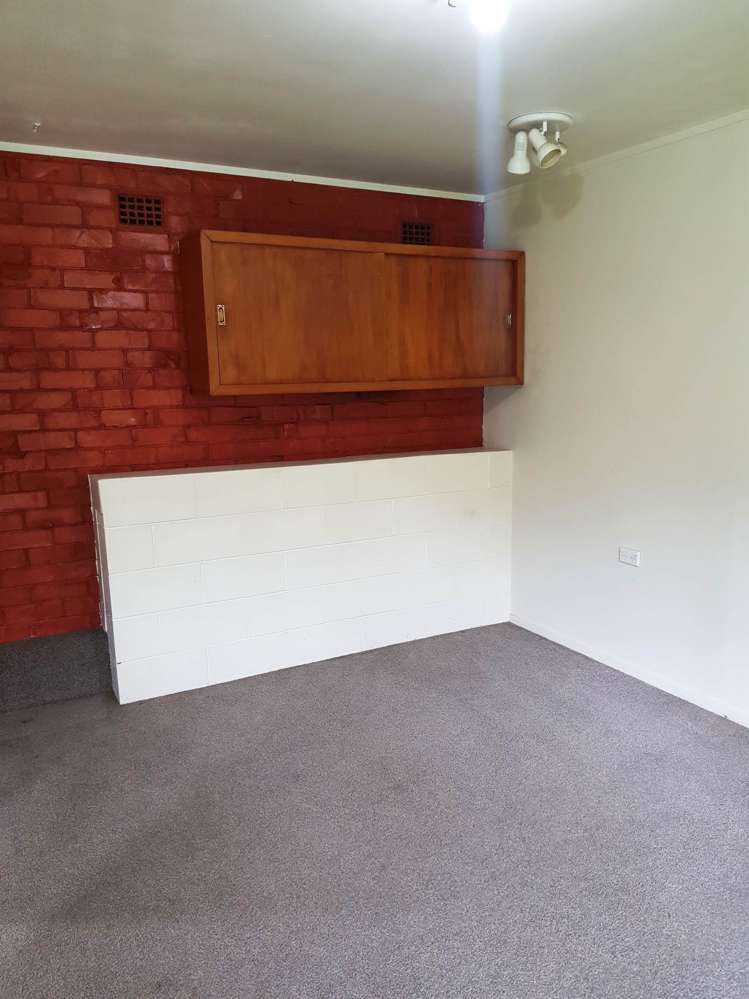 65 Tiroroa Avenue Te Atatu South_14