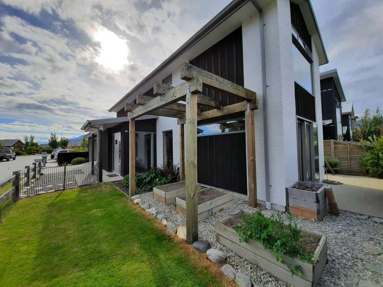 2 Coventry Crescent Lower Shotover_8