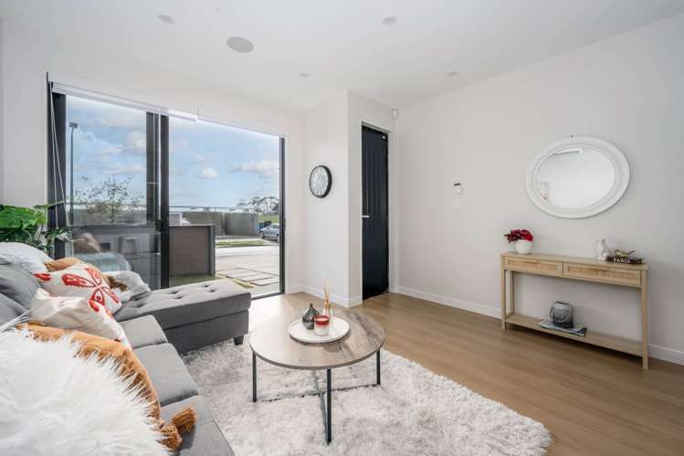 65 Puwha Street Massey_12