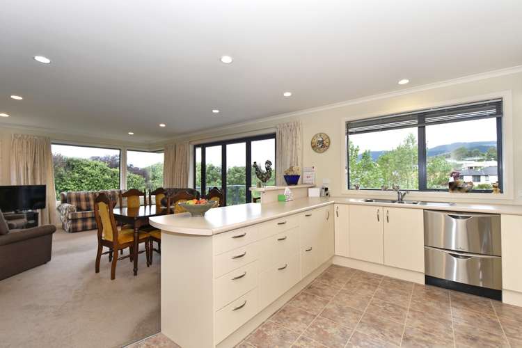 68 Washbourn Drive Richmond_15