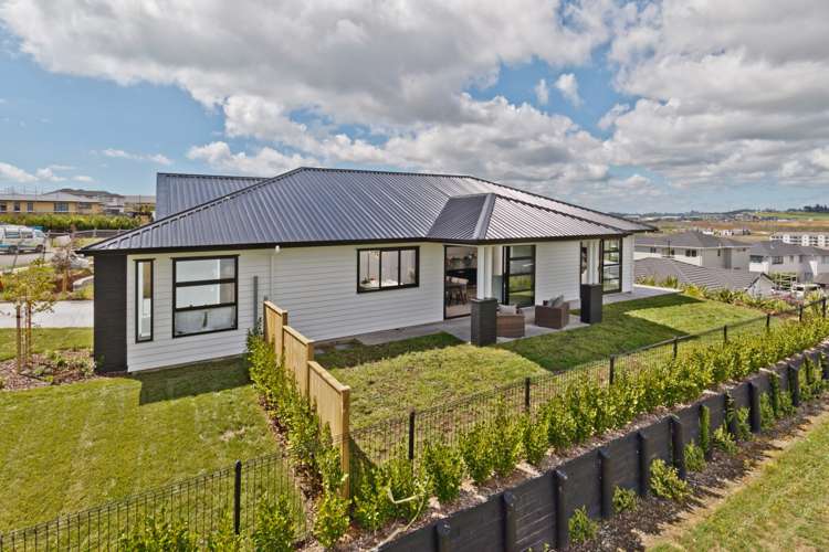 13 Boocock Crescent Orewa_24