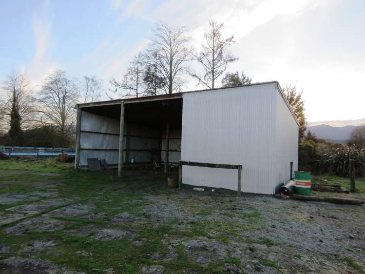 6 Boatmans Road Reefton_2