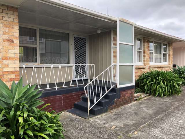 2/35 Oliver Street Point Chevalier_1