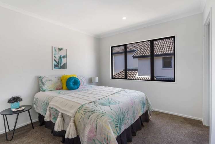 8 Leixlep Lane East Tamaki_13