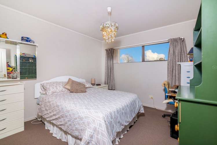 25b Beach Road Pahurehure_17