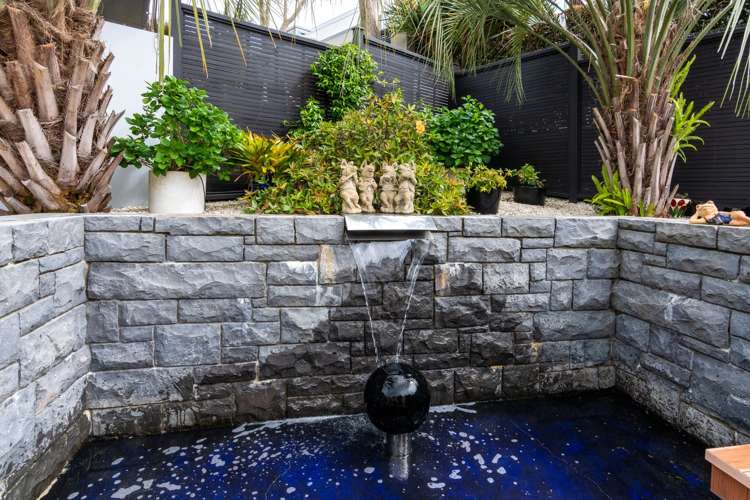 26 Courtneys West Harbour_25