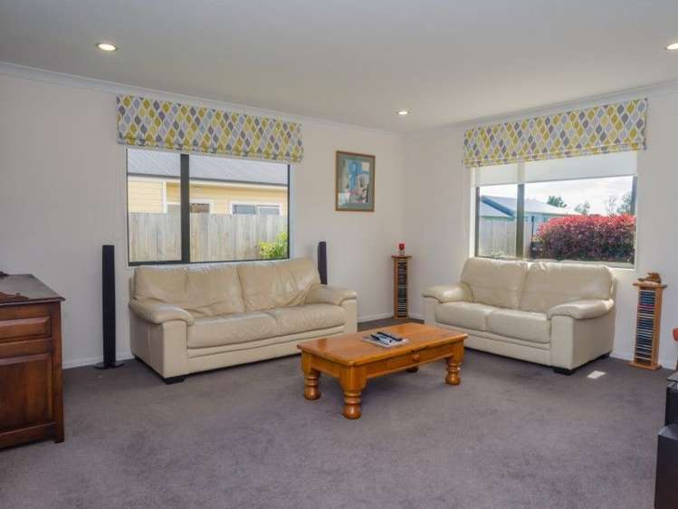 31a Charles Street Carterton_6