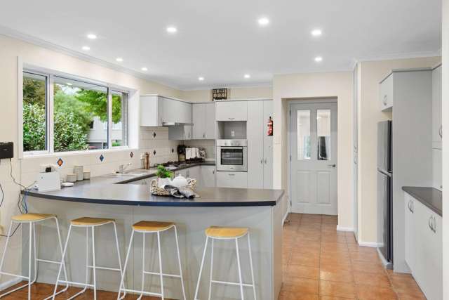 64 Parkstone Av Ilam_1