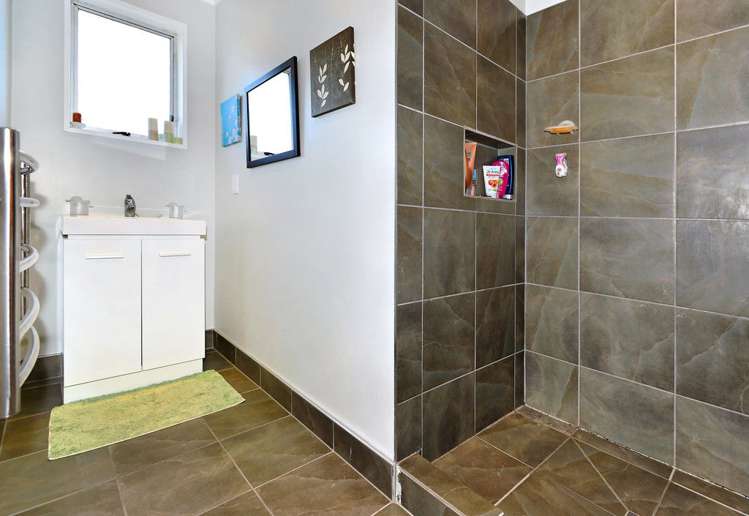 276 Pages Road Wainoni_12