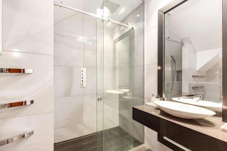 2 Glen Road Kelburn_18