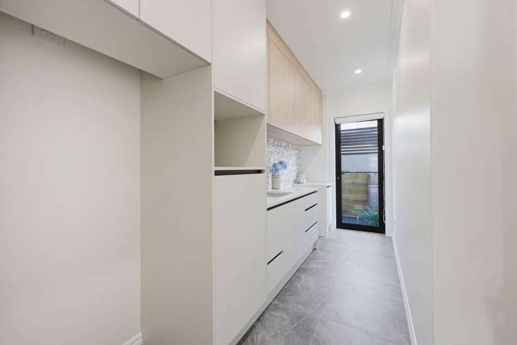 17 Ballyalton Crescent Flat Bush_31