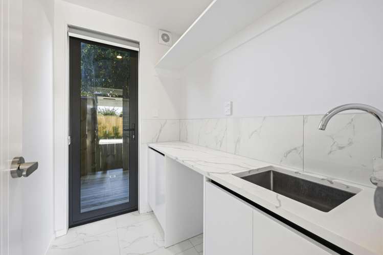 24C Tomintoul Place Highland Park_32